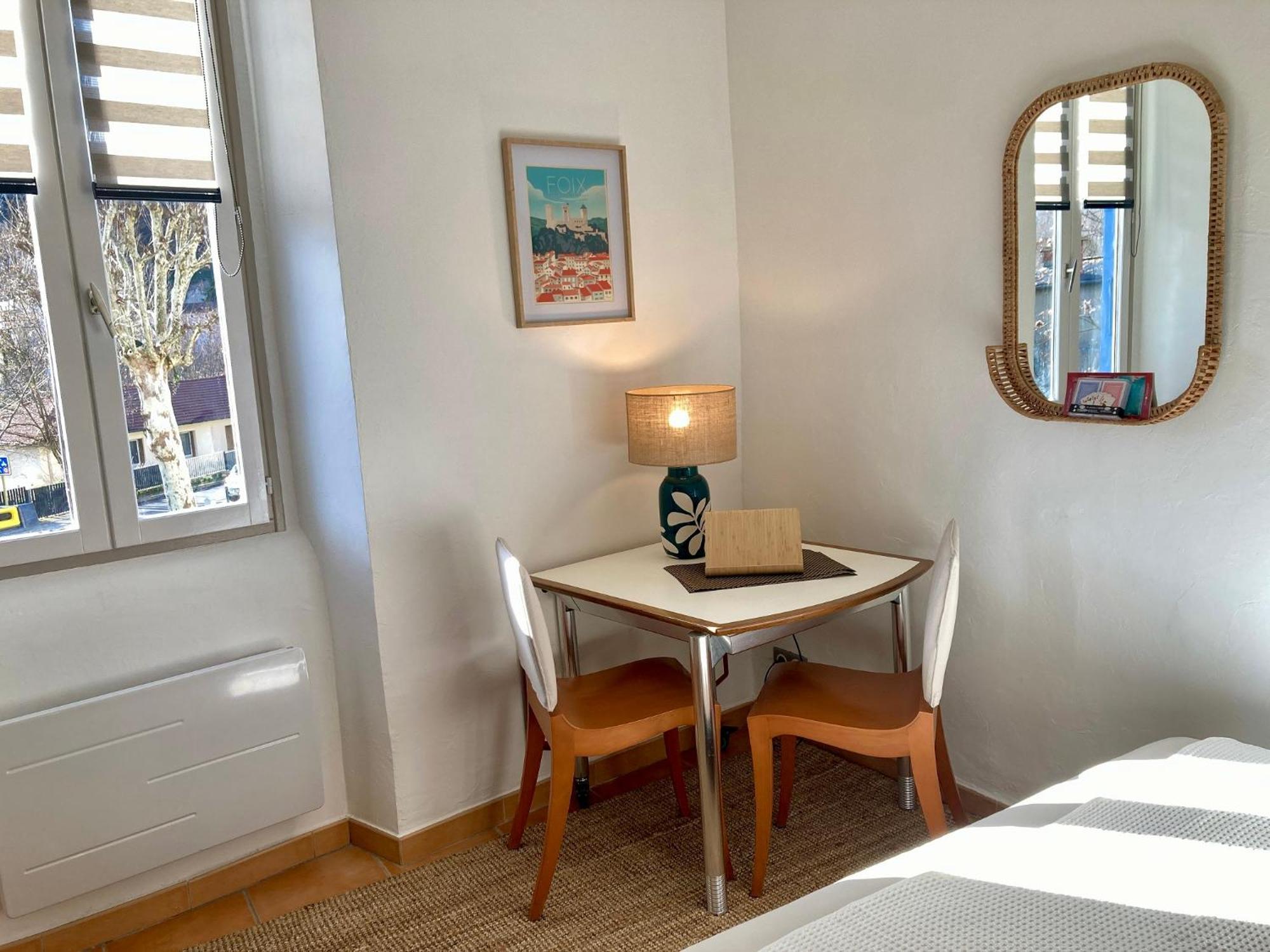 Aux 4 Logis Appart-Hotel - Studio Le Terra - Petit Dejeuner Inclus 1Ere Nuit Foix Exteriér fotografie